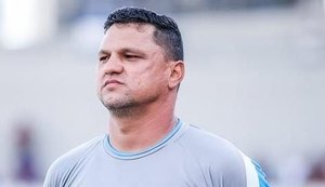 Presidente do Coruripe apresenta o técnico Bebeto Moraes para a temporada 2026