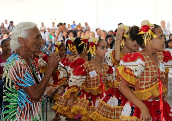 Mestra Dadá é exemplo de amor às tradições culturais