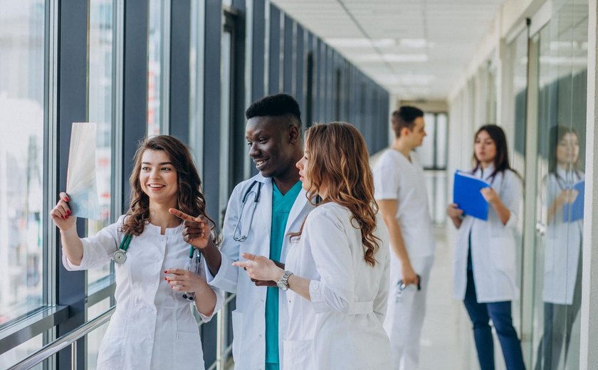 Estudantes de Medicina poderão ter dupla graduação com tecnólogo em Ciência de Dados