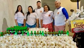 Casal de empreendedores de Arapiraca leva alegria a crianças no Vale do Perucaba
