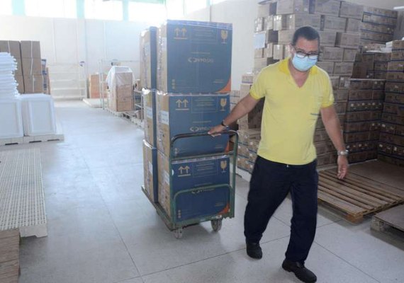 Alagoas recebe 81.900 doses de vacinas contra Covid-19 nesta quarta-feira (3)