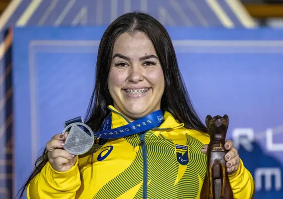Mariana D’Andrea conquista prata no Mundial de Halterofilismo