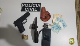 PC prende homem com arma, munições, dinheiro e moto clonada