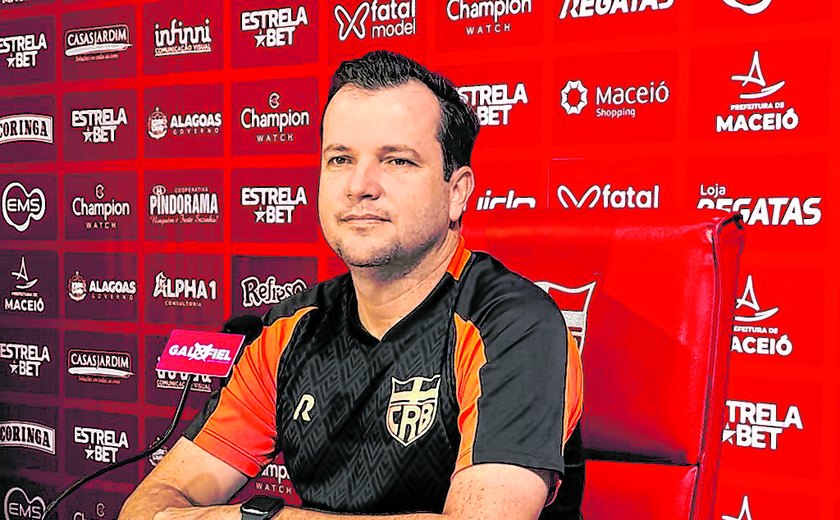 CRB pode perder técnico Daniel Paulista