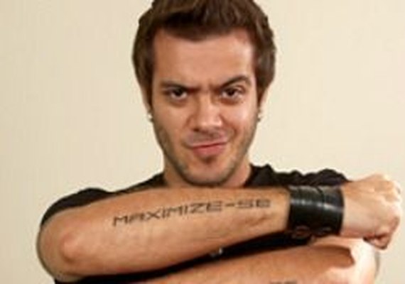 Campeão do 'BBB 9', Max Porto vende curso para entrar e vencer o programa