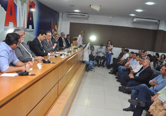 Ministério Público dá prazo de quatro meses para municípios encerrarem lixões