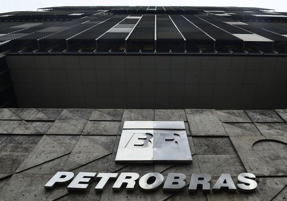 Petrobras vende campos terrestres na Bacia Potiguar por US$266 milhões