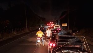 Colisão frontal entre carros deixa um morto e cinco feridos em Ipioca
