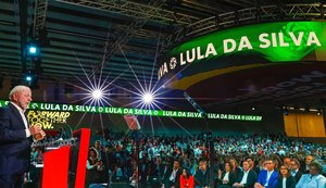 Lula fala para milhares na Espanha e pede coerência dos progressistas