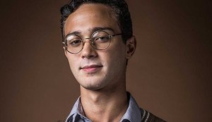 'Éramos Seis': Julinho é flagrado tentando seduzir filha de vizinha