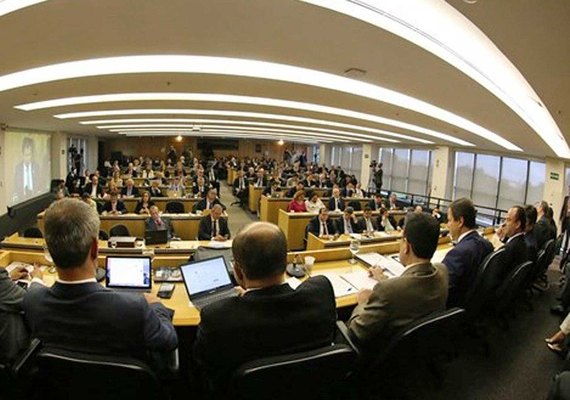 OAB decide apresentar à Câmara pedido de impeachment de Temer