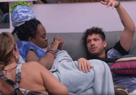 Luiz Felipe fala sobre Mayla: “Não que ela seja feia, mas não é aquela beleza”