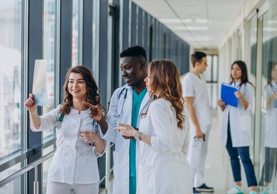 Estudantes de Medicina poderão ter dupla graduação com tecnólogo em Ciência de Dados