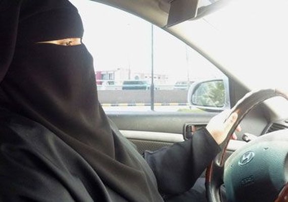 A partir de hoje, mulheres sauditas ganham direito de dirigir