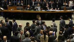 Câmara inicia debate e votação da PEC que altera regras para eleições