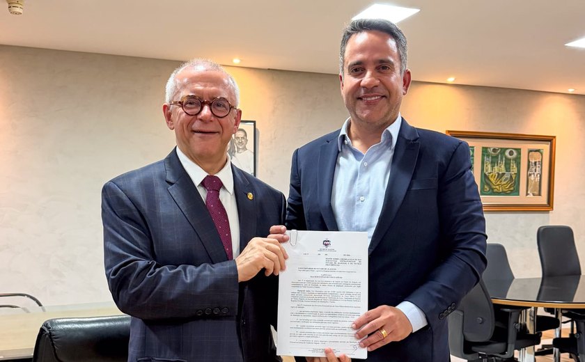 Governador sanciona lei que reorganiza cartórios de Alagoas