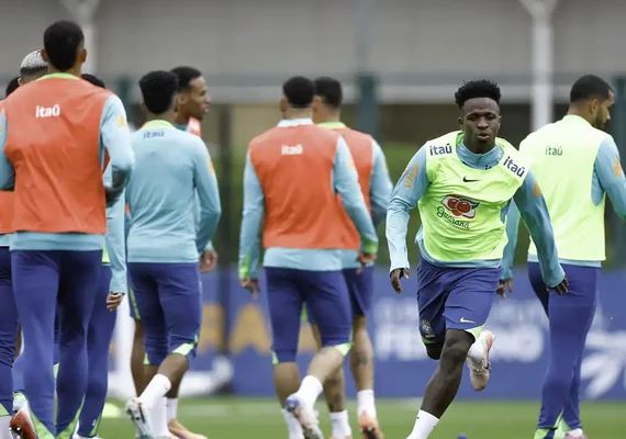 Vinicius Júnior diz que seleção evolui sob comando de Carlo Ancelotti