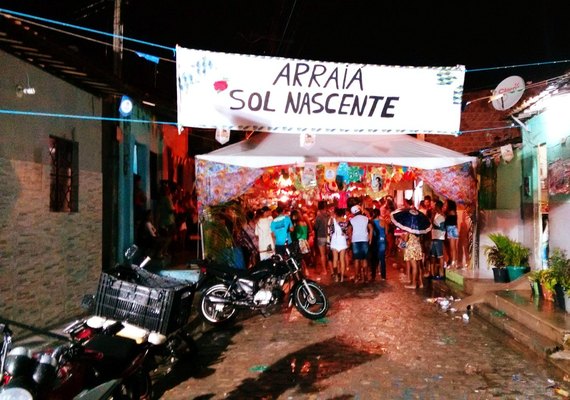 Cine Memórias reúne audiovisual, escuta e cortejo no bairro de Jaraguá