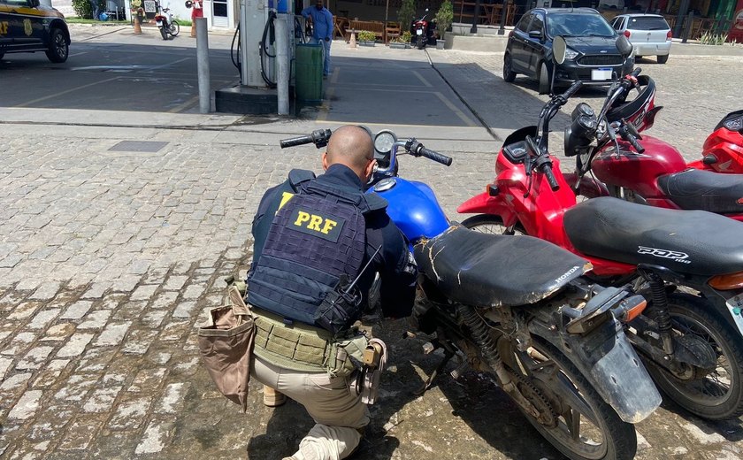 PRF recupera motocicleta adulterada, com registro de furto