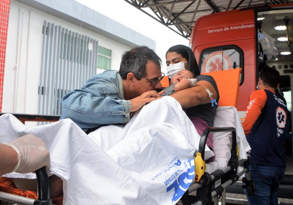 Bebê com doença renal crônica é transferido para o IMIP em Recife (PE)