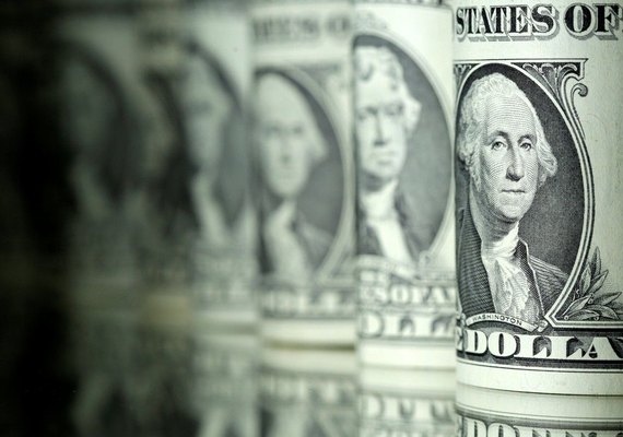 Dólar cai quase 7% em cinco pregões