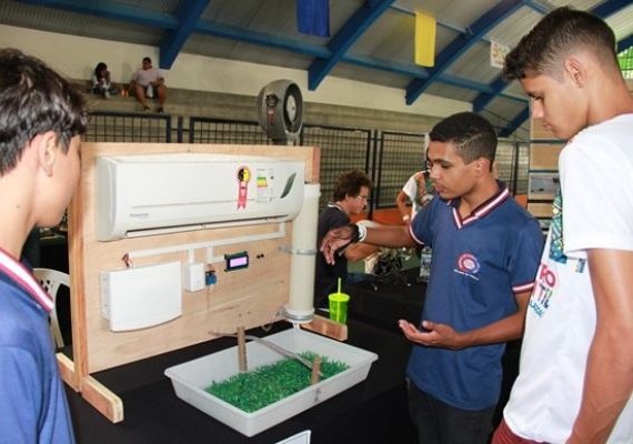 Escolas estaduais levam 17 projetos para Feira de Ciência e Tecnologia