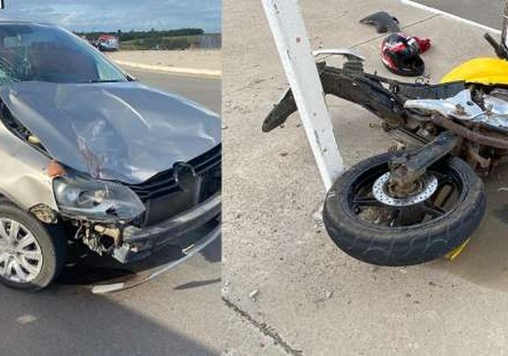 Mulher morre e homem fica gravemente ferido em colisão entre moto e carro