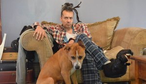 Primeiro vocalista do Faith No More, Chuck Mosley morre aos 57 anos