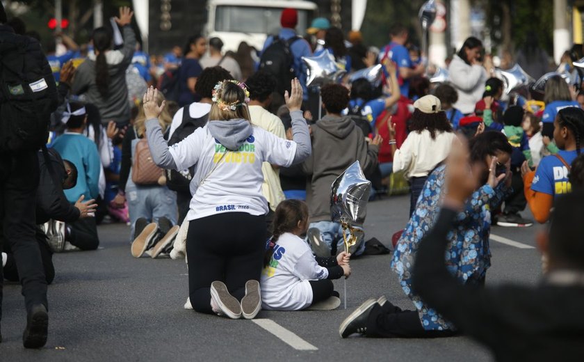 Evangélicos são alvo de disputa, mas rejeitam uso eleitoral de igrejas