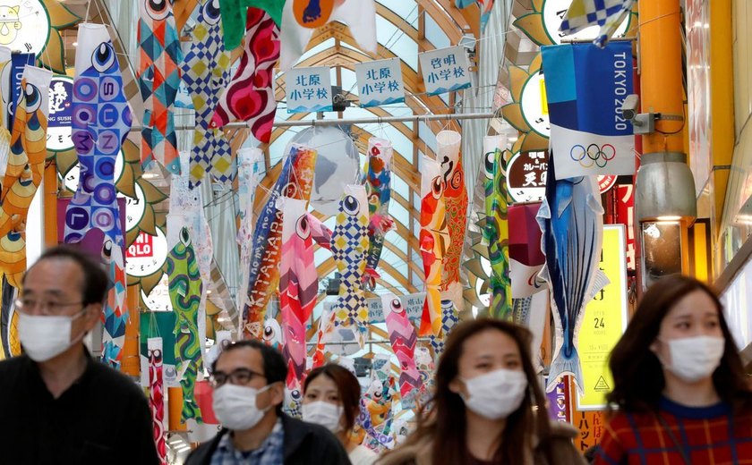 Japão pode estender estado de emergência por um mês