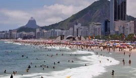 Ressaca leva bombeiros a realizarem 547 salvamentos nas praias do Rio