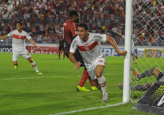 CRB vence Brasil de Pelotas e acaba com jejum de vitórias no Estádio Rei Pelé