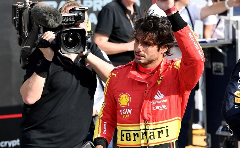 Carlos Sainz supera Verstappen e garante a pole position no GP da Itália