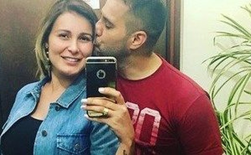 Andressa Urach apaga post em que confirma término de casamento