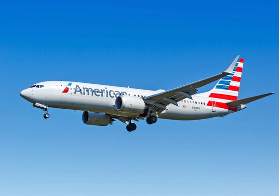 Boeing é atingido por tiros de fuzil na Colômbia