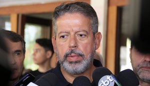 Arthur Lira não espera mais por JHC e sinaliza independência