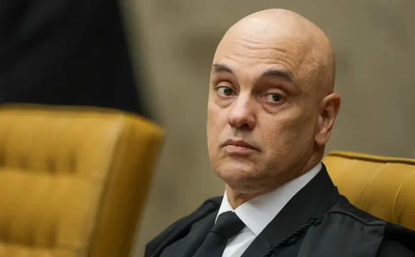 Moraes aumenta restrição para voos de drones na casa de Bolsonaro