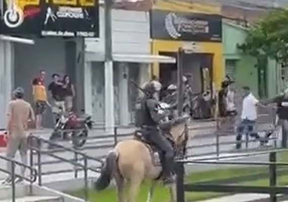 Torcedores entram em confronto antes do jogo entre ASA e CSA no Coaracy da Mata Fonseca