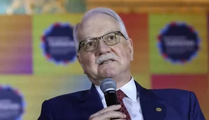 Edson Fachin terá reunião com PF sobre citações a ministros no caso Master