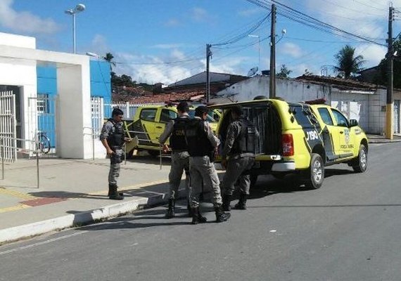 Criminosos morrem em troca de tiros com policiais militares