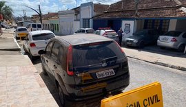 Carro roubado na praia do Francês é recuperado por policiais civis