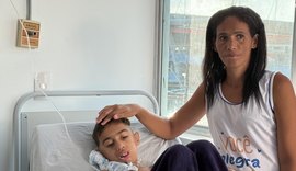 Especialistas no HGE presenteiam criança que há mais de 12 anos não abria a própria boca