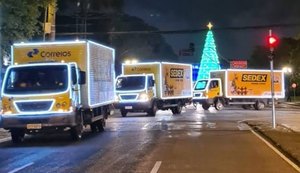 Carreata de Luz do Papai Noel dos Correios percorre bairros de Maceió em homenagem aos 35 anos da campanha