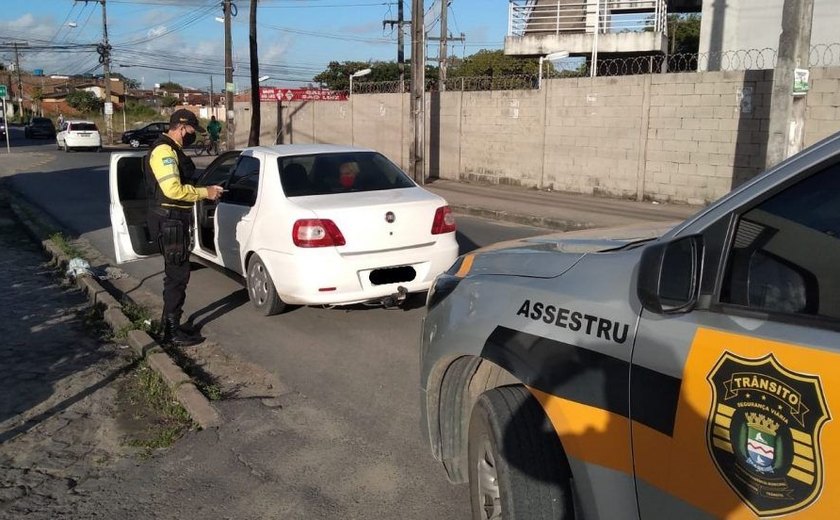 SMTT de Maceió autuou e removeu 54 veículos clandestinos em julho