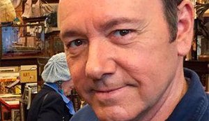 Kevin Spacey se interna em clínica para viciados em sexo