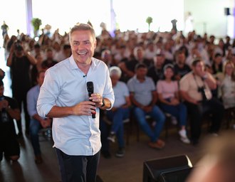 Renan Filho destaca avanço da ponte de Penedo e prevê mudança econômica no Sul de Alagoas