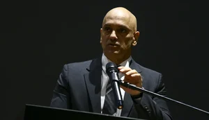 Ministro Alexandre Moraes nega recurso de Bolsonaro contra inelegibilidade