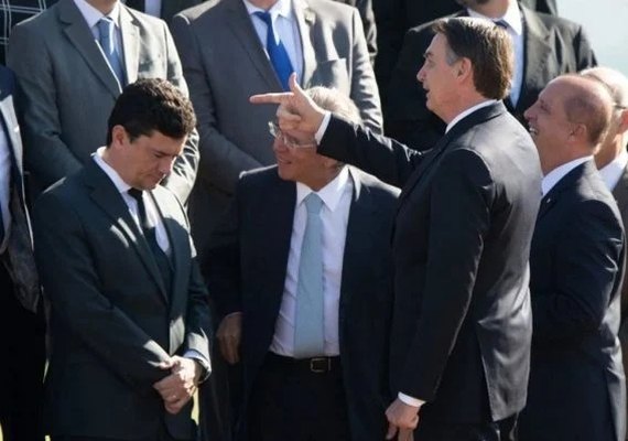 Jair Bolsonaro edita vídeo sobre PCC para excluir elogio a Sergio Moro