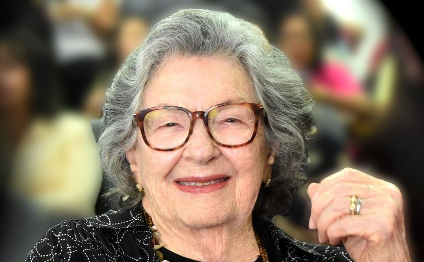 Assembleia concede Medalha de Mérito Legislativo e Título de Cidadã Honorária a Nancy Virginia Karns Lyra