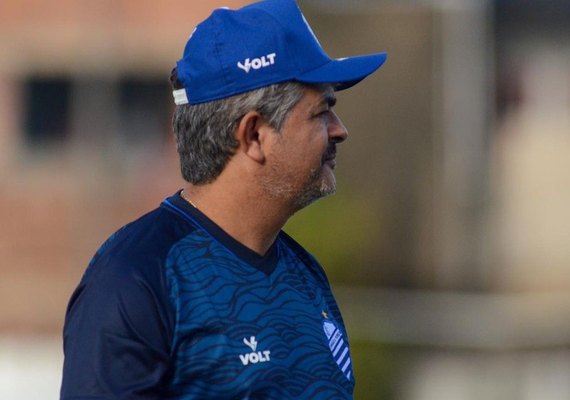 CSA faz último treino no CT do Athlético-PR e deve mudar time